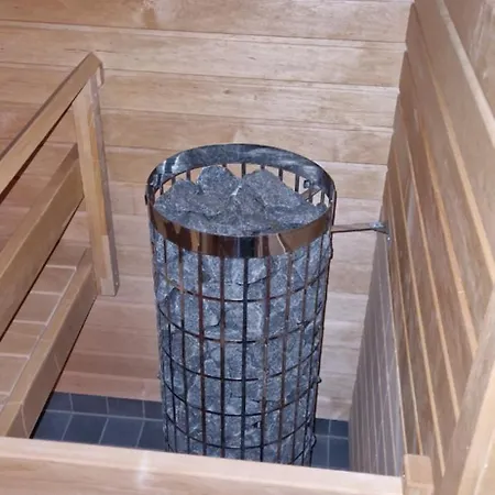 Huoneisto In Seaside 83m2 With Sauna Boat To Estonia 450 M From *